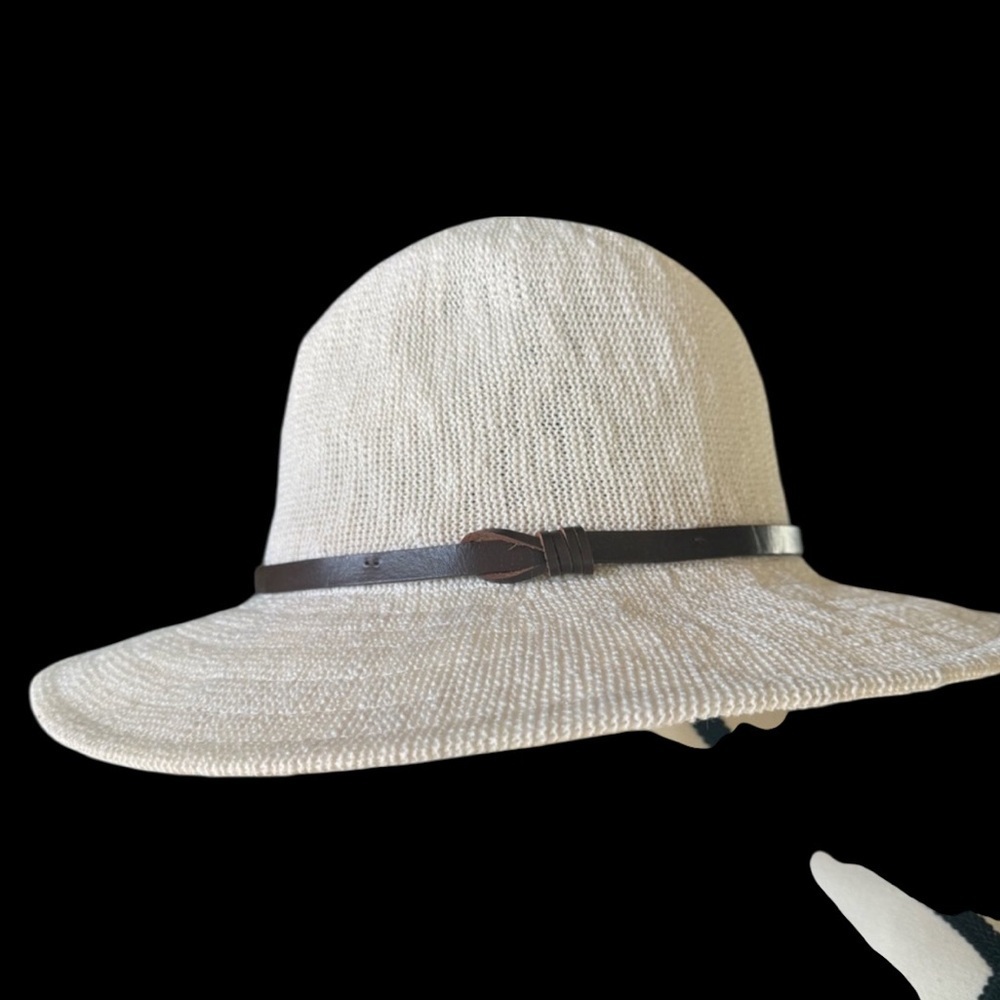 ANTHROPOLOGY ladies, cream colored hat with leather trim NWOT - Picture 2 of 9